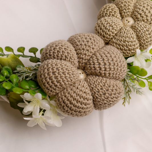 girlanda con fiori all'uncinetto