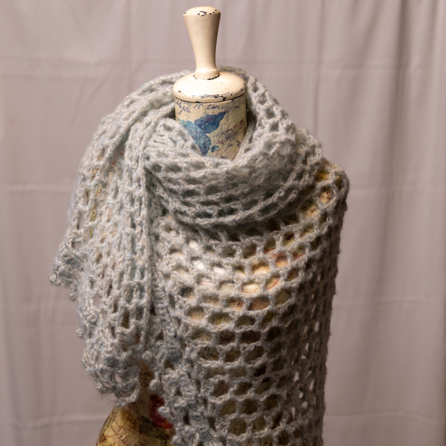Scialle grigio perla